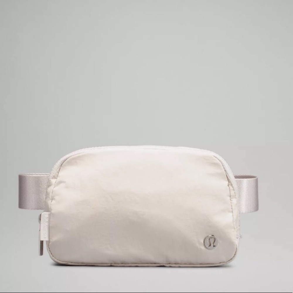 NWT Lululemon Everywhere Belt Bag - White Opal